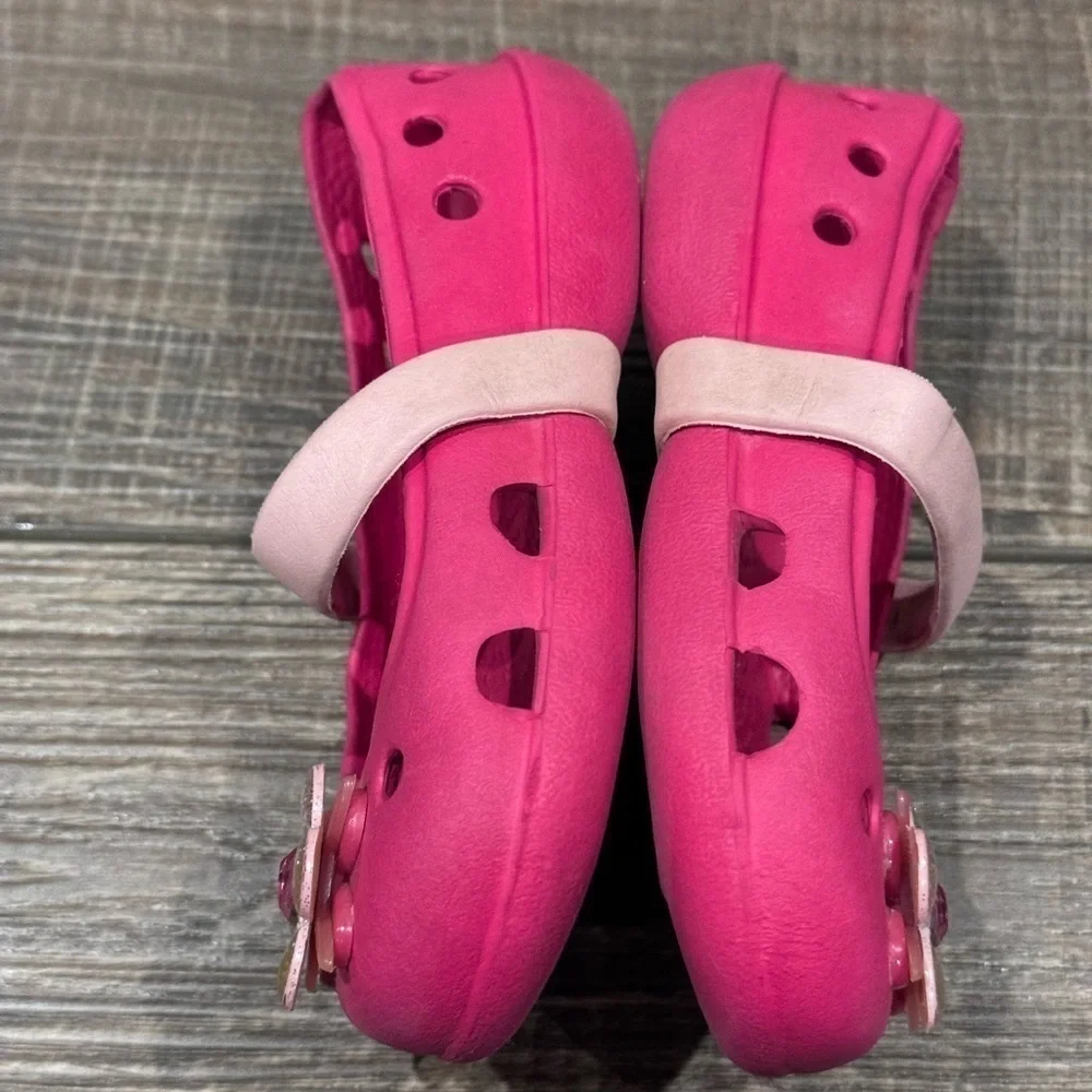 Crocs Toddler Girls Size 6 Mary Jane Shoes Pink Flowers Flats Slip on
